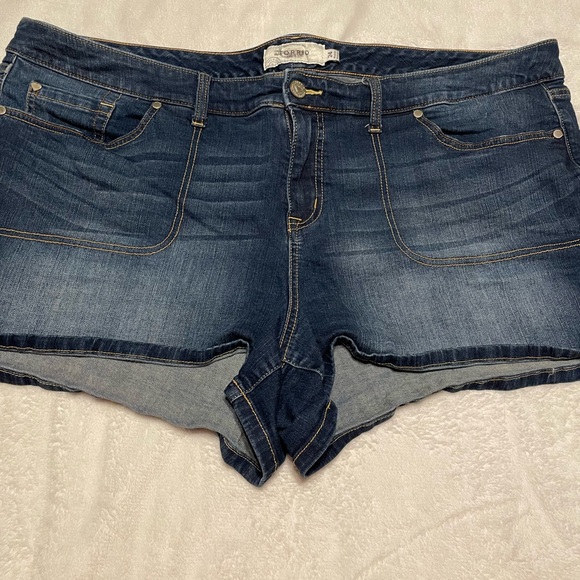 Torrid Denim Shorts - Picture 4 of 8